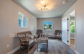 210 Cheney St in Reno, NV - Foto de edificio - Building Photo