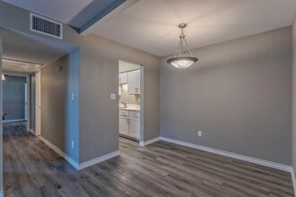 El Castillo in Garland, TX - Building Photo - Building Photo
