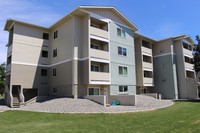 Country Club Manor Apartments in Umatilla, OR - Building Photo - Building Photo