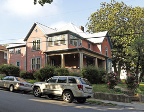 1502 Highland Ave in Knoxville, TN - Building Photo - Building Photo