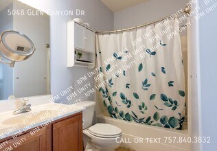 5048 Glen Canyon Dr in Virginia Beach, VA - Building Photo - Building Photo