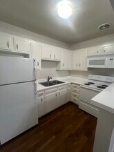 5410 Quakertown Ave in Los Angeles, CA - Foto de edificio - Building Photo