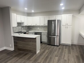 1005 Green Pine Blvd in West Palm Beach, FL - Building Photo - Building Photo