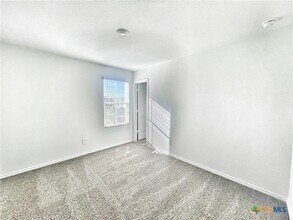 321 Cottonmouth Ln in Seguin, TX - Building Photo - Building Photo