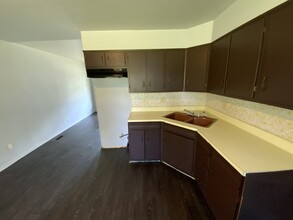 917 Knollcrest Dr in Danville, IL - Building Photo - Building Photo