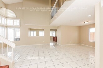 11761 Malagon Dr in Fontana, CA - Foto de edificio - Building Photo