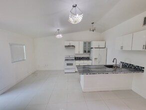 10374 SW 205th Terrace in Cutler Bay, FL - Building Photo - Building Photo