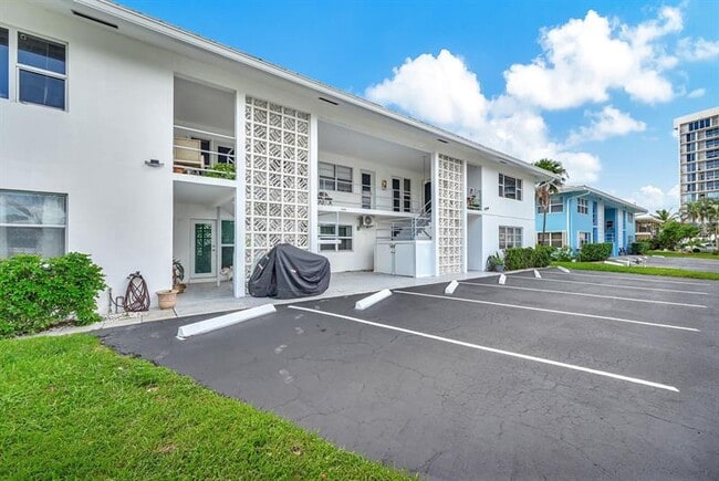 property at 3208 Colony Club Rd