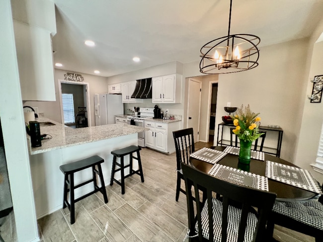 550 Westoak in Universal City, TX - Foto de edificio - Building Photo