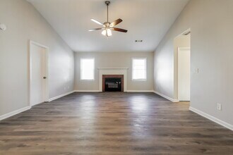375 Springlake Dr in Lawrenceville, GA - Building Photo - Building Photo