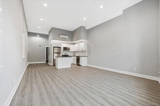 47 Beekman Ave in Sleepy Hollow, NY - Foto de edificio - Building Photo