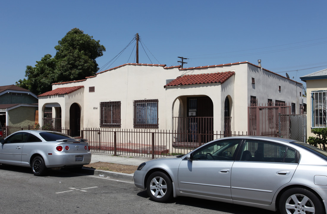 6914-6916 Malabar St in Huntington Park, CA - Building Photo