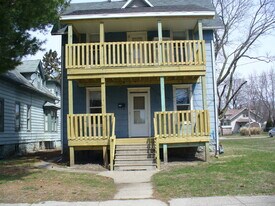1616 13th Ave in Rockford, IL - Building Photo
