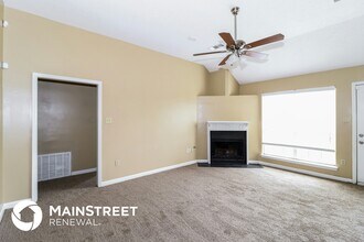 6452 Valley Oak Dr in Memphis, TN - Foto de edificio - Building Photo