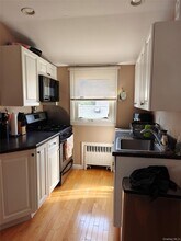 28 High St in Glen Cove, NY - Building Photo - Building Photo