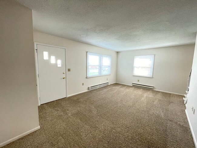 739 E Grandview Blvd in Erie, PA - Building Photo - Building Photo