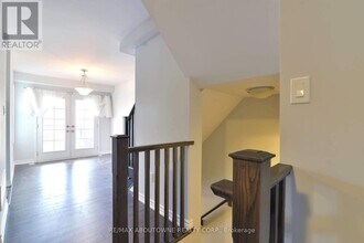 3062 Gardenia Gate in Oakville, ON - Building Photo - Building Photo