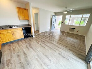 91-1027-1027 Kamaaha Ave in Kapolei, HI - Building Photo - Building Photo