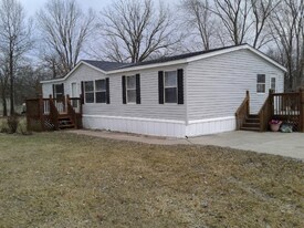 436 Himmel Rd in Moscow Mills, MO - Building Photo