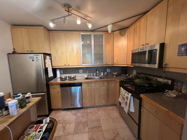 400 E Randolph St, Unit 823 in Chicago, IL - Building Photo - Building Photo