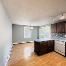 88 Mt Pleasant St in Milford, MA - Building Photo - Building Photo