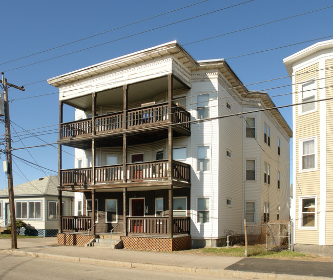 190 Maple St in Manchester, NH - Building Photo - Building Photo