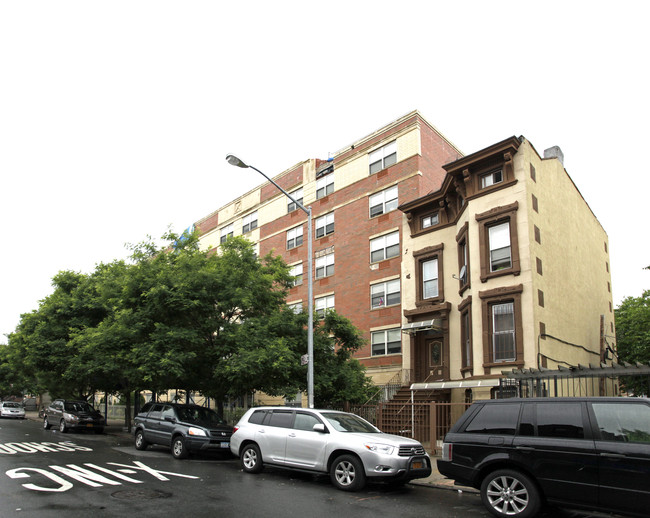 625 Quincy St in Brooklyn, NY - Building Photo - Building Photo