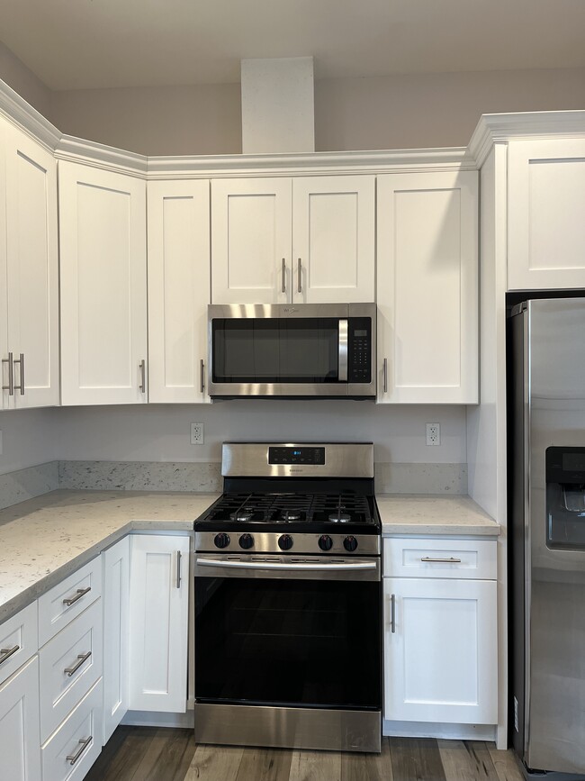 property at 3955 S Budlong Ave