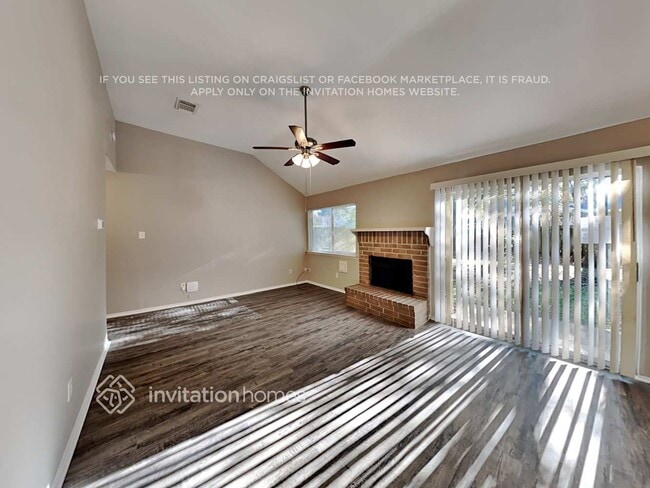 4930 Vancouver Blvd in Richmond, TX - Foto de edificio - Building Photo