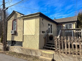 537 Bucklin St in La Salle, IL - Building Photo