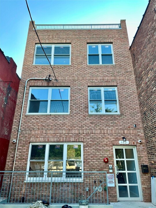 442 Fountain Ave in Brooklyn, NY - Building Photo