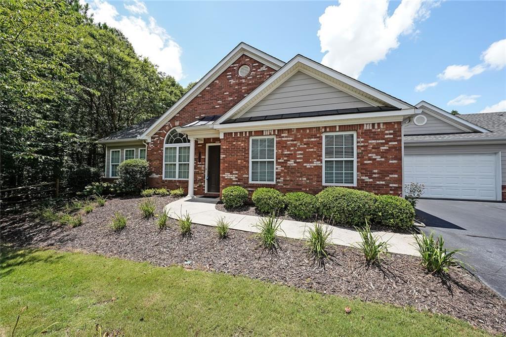 1126 Somerton Pl in Cumming, GA - Building Photo