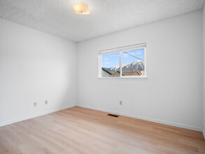 1317 Langley Dr, Unit B in Gardnerville, NV - Foto de edificio - Building Photo