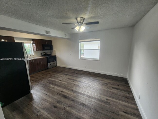 4117 Woodside Dr in Coral Springs, FL - Building Photo - Building Photo