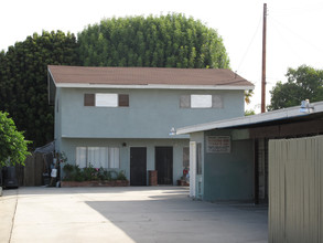 9053-9055 Burma Rd in Pico Rivera, CA - Building Photo - Building Photo