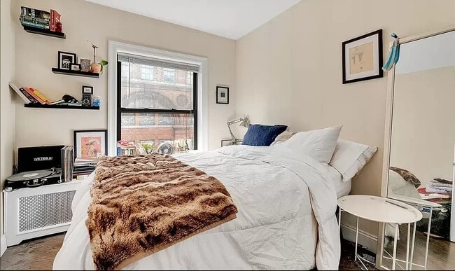 property at 153 E 26th St