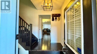 1009 Timmer Pl in Milton, ON - Building Photo - Building Photo