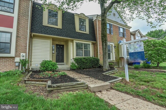property at 8238 Northview Ct