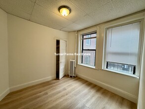 24 Phillips St, Unit 5 in Boston, MA - Building Photo - Building Photo