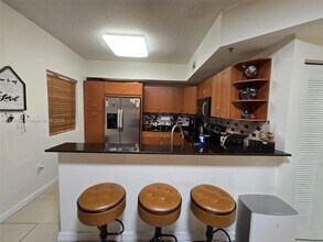 8440 SW 8th St in Miami, FL - Building Photo - Building Photo