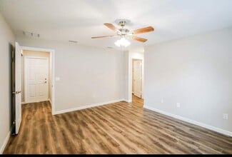 1701 SW Airoso Blvd in Port St. Lucie, FL - Building Photo - Building Photo