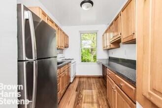 4513 Manhattan College Pkwy in Bronx, NY - Building Photo - Building Photo