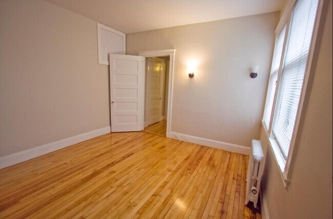7 Dana St, Unit 402 in Cambridge, MA - Building Photo - Building Photo