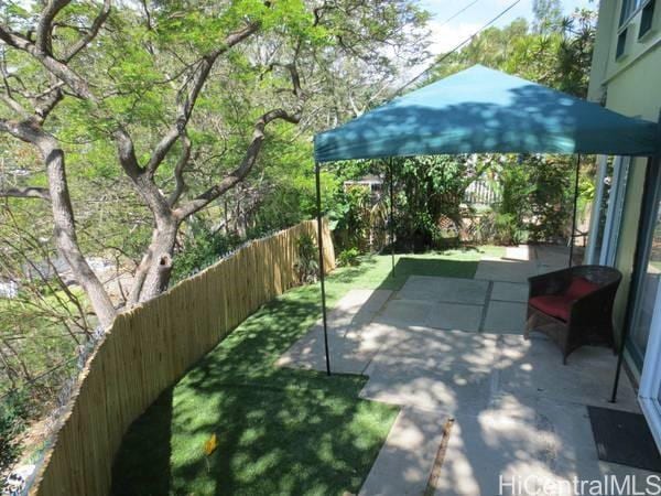 property at 1975 Puowaina Dr