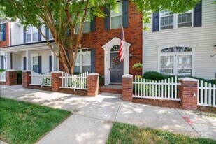 724 Atherton Way in Rock Hill, SC - Building Photo