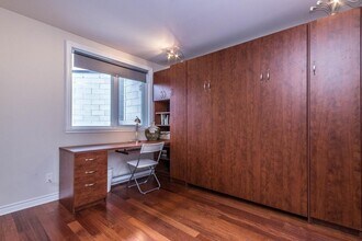 825 René-Lévesque Boul E in Montréal, QC - Building Photo - Building Photo