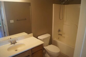 4005 SW Carriageway Ave in Bentonville, AR - Building Photo - Building Photo