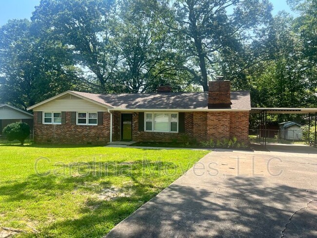 property at 305 Woodland Dr