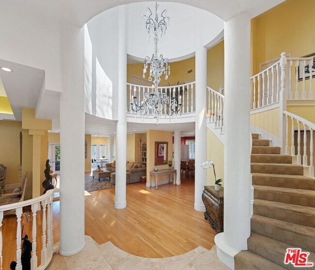 2202 San Vicente Blvd in Santa Monica, CA - Building Photo - Building Photo