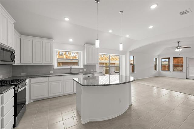 904 Versailles Ct in Cleburne, TX - Building Photo - Building Photo